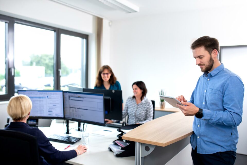 Hillebrandt Mitarbeitende in der Verwaltung Büromanagement